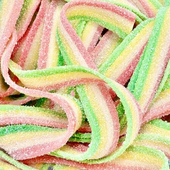 Raspberry Lemonade Pineapple Straps 100g